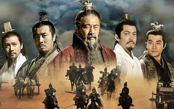 Sau khi Gia Cát Lượng qua đời, Khương Duy lên kế thừa và tiếp tục sự nghiệp mà Gia Cát Lượng chưa hoàn thành. Tuy nhiên, vì là người chỉ biết đánh trận nên khi nắm quyền triều đình Thục Hán, Khương Duy khiến đất nước luôn trong tình trạng chiến tranh. Trong khoảng thời gian 10 năm nắm quyền, người này đem quân một lần Nam chinh và 6 lần Bắc phạt, liên tiếp làm hao tổn nhân lực và tài lực của Thục Hán. Đây chính là một phần nguyên nhân khiến Thục Hán diệt vong nhanh hơn.