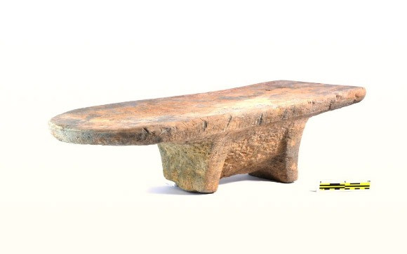 Nam Á đóng vai trò là nguồn cung cấp gia vị chính kể từ thời đại đồ đồng, nổi bật là các gia vị cà ri và các bằng chứng được phát hiện đã cho thấy sự di chuyển của nghệ, quế và tiêu đen từ khu vực này đến Địa Trung Hải trong thiên niên kỷ thứ hai trước Công nguyên.
