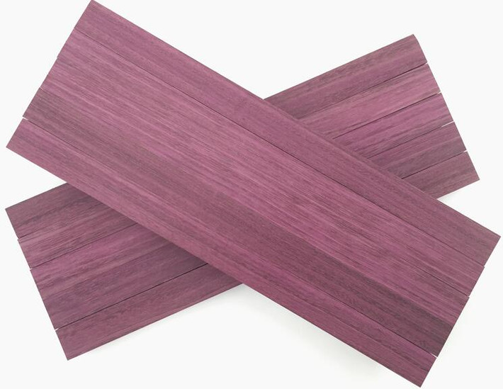 9. Gỗ Purple Heart. Gỗ Purple Heart là một trong những loại gỗ đắt tiền, có màu sắc đặc biệt thường được tìm thấy ở các khu rừng mưa nhiệt đới ở Brazil, Guyana…Gỗ có đặc tính bền, chịu được sự thay đổi bất thường của nhiệt độ, màu sắc của gỗ vô cùng đẹp để làm đồ nội thất.