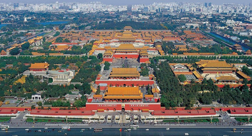 Người xưa coi Thiên tử là chòm sao Tử Vi, vì vậy chòm sao Tử Vi trở thành đất của hoàng cực (hoàng gia), gọi cung điện hoàng đế là “tử cực”, “tử cấm”, “tử viên”. Cách nói “Tử cấm” đã có từ đời nhà Đường.