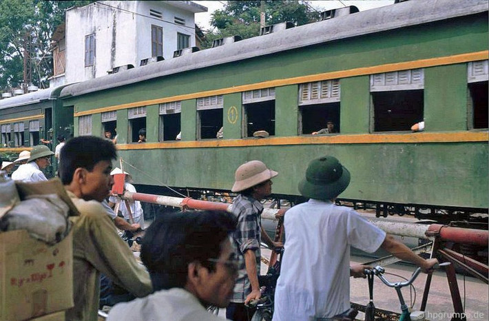 6. 14% dân số thế giới sẽ di chuyển. Theo truyền thống, ngày tết Âm lịch là dịp để mọi gia đình được đoàn tụ. Vì thế mà mọi người – dù có ở bất cứ đâu – cũng đều cố gắng về với người thân sau 1 năm dài xa cách.