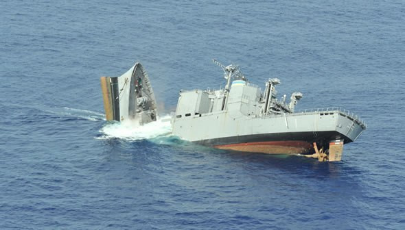 Một nạn nhân khác của Mk-48 là tàu vận tải hậu cần USNS Kilauea của hải quân Mỹ lượng giãn nước đầy tải hơn 20.000 tấn cũng bị tàu ngầm SSG-74 Farncomb của hải quân Úc bắn chìm trong diễn tập RIMPAC năm 2012.