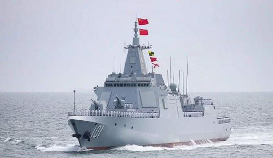 Ngày 11/5/2020 vừa qua, Trung Quốc đã vừa cho hạ thủy chiếc khu trục hạm Type 055 thứ 7 tại nhà máy đóng tàu Trường Hưng – Giang Nam ở Thượng Hải. Ảnh : Tàu khu trục Type 055