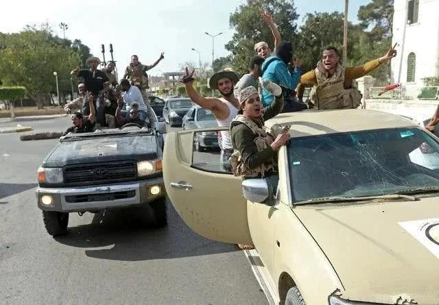 Theo thống kê của kênh Al Arabiya, cuộc nội chiến gần đây tại Libya đã kéo Thổ Nhĩ Kỳ vào vũng lầy, làm hàng trăm lính đánh thuê thiệt mạng. Số nạn nhân đã tăng lên tới 279, trong đó có 13 trẻ vị thành niên dưới 18 tuổi.