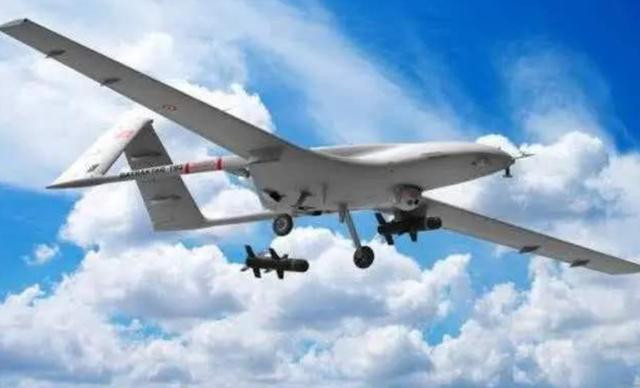 Thổ Nhĩ Kỳ đã cung cấp vũ khí, thiết bị quân sự và lính đánh thuê vào Libya, nhất là các loại máy bay không người lái (UAV); tuy nhiên phái Chính phủ Thống nhất Quốc gia (GNA) do Thổ Nhĩ Kỳ ủng hộ, đang bị Quân đội Quốc gia Libya (LNA), đánh cho tơi tả.