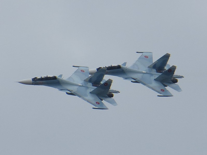 Lưu ý là hiện nay Armenia đang đặt hàng mua thêm của Nga 8 máy bay tiêm kích Su-30SM để tăng cường năng lực tác chiến trên không.