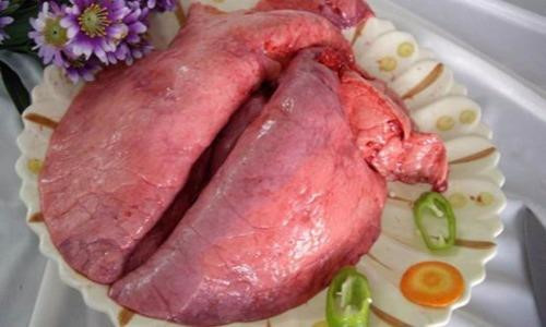 4. Phổi. Phổi lợn chứa lượng dinh dưỡng nhất định như chất béo, khoáng, vitamin và protein,… Dù có thể ăn song phổi không được khuyến khích dùng làm thực phẩm.