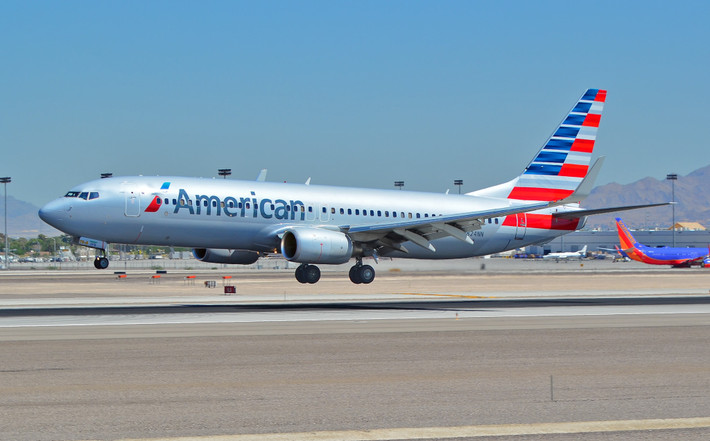 American Airlines - hãng hàng không quốc gia Mỹ cũng bị xướng tên trong danh sách những hãng hàng không tồi tệ nhất thế giới 2017. Ảnh: Theculturetrip).