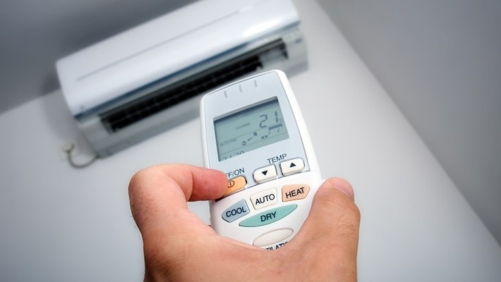 Đồng thời, khi sử dụng các thiết bị này, bạn nên căn chỉnh nhiệt độ sao cho phù hợp để tránh lãng phí điện năng. (Ảnh Imgur)