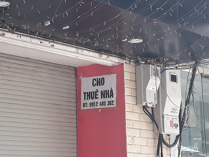 Rất nhiều nhà hàng mỳ cay đã phải đóng cửa, tạm dừng hoạt động. Trong ảnh: Địa điểm nhà hàng mỳ cay nổi tiếng một thời này sắp chuyển sang hoạt động kinh doanh khác.
