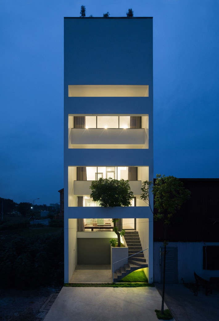 Căn nhà tuyệt đẹp có diện tích đất nền 75 m2, được thiết kế bởi Nguyen Khac Phuoc Architects.