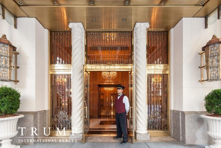 Nằm trong tòa nhà Trump Park Avenue nên vấn đề an ninh rất được đảm bảo. Nguồn ảnh: Business Insider.