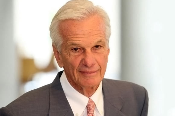 Jorge Paulo Lemann là ông trùm người Brazil của ngành công nghiệp bia toàn cầu, nắm trong tay hàng loạt thương hiệu bia nổi tiếng như Heinz, Budweiser. Ông cũng là chủ sở hữu của hãng đồ ăn nhanh Burger King. (Ảnh Famous-entrepreneurs)