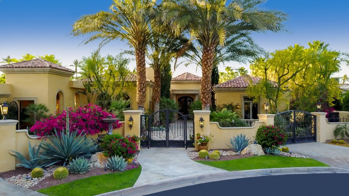 Khu biệt thự của Lady Gaga rộng hơn 24.000m2 nằm ở ở Rancho Mirage, California, Mỹ.