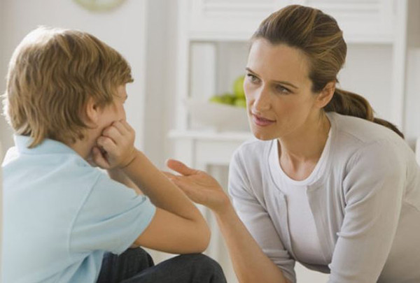 Cuối cùng, bố mẹ nên là tấm gương tốt để con cái noi theo. Hãy là ngọn hải đăng của lòng tốt, sự tôn trọng để trẻ hiểu rằng những hành xử bất công là điều không thể chấp nhận.