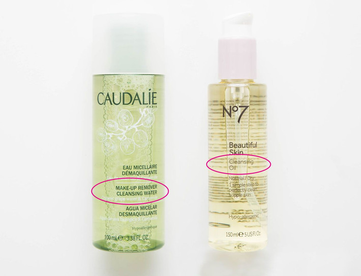 Không dùng dầu tẩy trang khi trang điểm dày. Nếu bạn chỉ dùng BB cream nhẹ hoặc kem che khuyết điểm, chỉ cần loại nước tẩy trang dạng lỏng. Nhưng nếu bạn trang điểm dày đầy đủ các lớp lót, nền, mascara, son đậm...thì bạn nhất thiết phải dùng dầu tẩy trang, massage da mặt để chất dầu ngấm sâu vào da mặt, hòa tan các hóa chất để chúng dễ thoát ra ngoài khi rửa mặt.