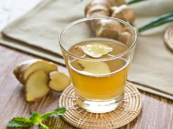 Trà gừng: Trà gừng là một phương thuốc tự nhiên giúp làm giảm các triệu chứng của ngộ độc thực phẩm. Các chất kháng vi trùng trong gừng giúp chống lại các mầm bệnh lây truyền bệnh trong thực phẩm và đẩy nhanh quá trình phục hồi.