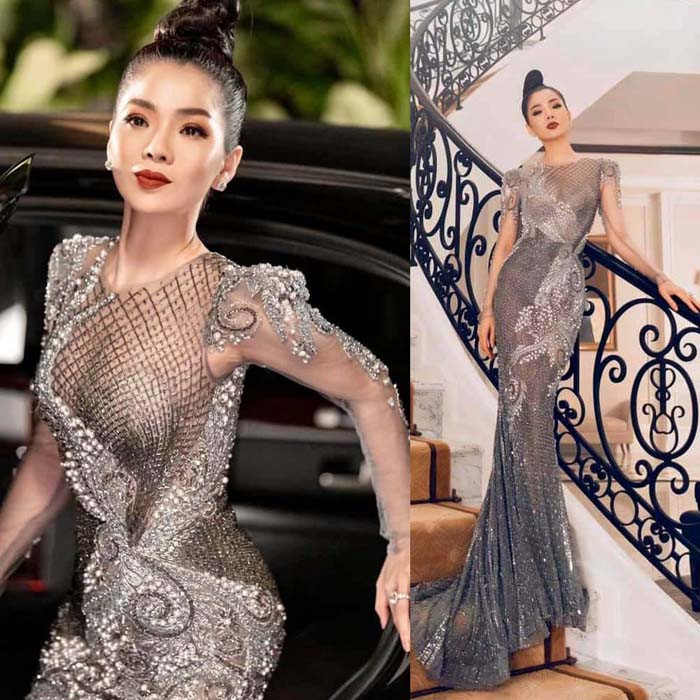 Lệ Quyên thể hiện gu thời trang tinh tế đến từng chi tiết trang phục. Giọng ca “Sầu tím thiệp hồng” thường chọn thiết kế màu bạc, ánh kim để tạo hiệu ứng thị giác tối đa dưới ánh đèn màu.