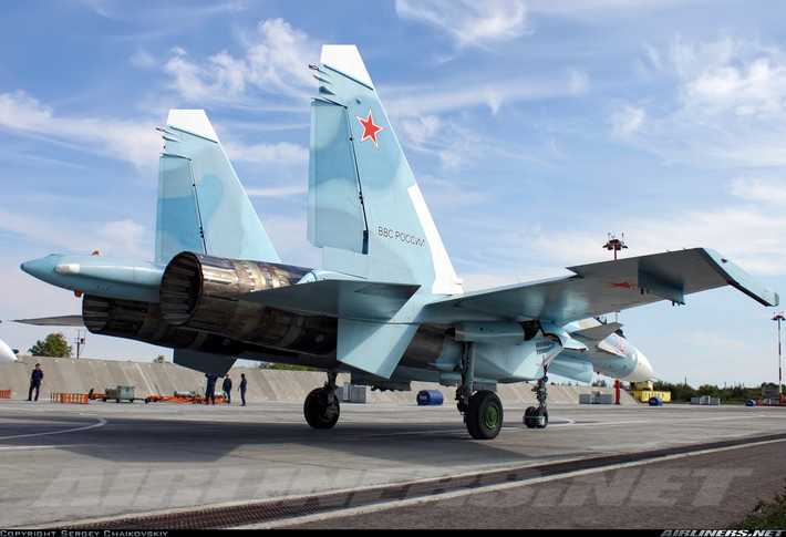 "Việc tái trang bị Su-30SM cho căn cứ dự kiến sẽ bắt đầu vào năm tới. Máy bay được giao trong hai giai đoạn trong các năm 2020-2021. Nó được lên kế hoạch thay thế tất cả 18 MiG-29 bằng Su-30SM", nguồn tin nói với TASS. Nguồn ảnh: Airliners.net