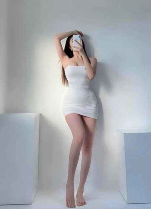 Không chỉ nghiêm khắc với bản thân trong việc tập luyện, Choi Somi còn kiên trì chế độ ăn uống khoa học. Ở đó, cô tập trung tăng cường bổ sung các thực phẩm giàu protein, các loại hạt cùng collagen để da căng mọng, tràn trề sức sống.