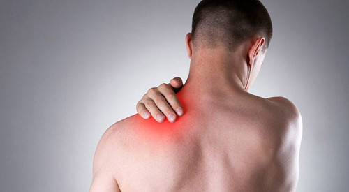 Những khối u này phát triển đỉnh phổi nên hiếm khi ảnh hưởng đến hệ hô hấp. Thay vào đó, chúng khiến những vị trí như xương bả vai, lưng trên và cánh tay đau nhức.