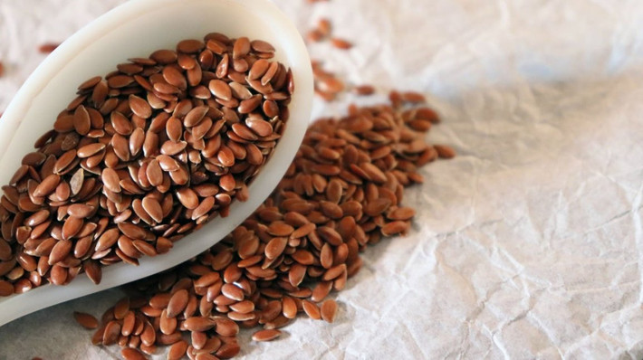 Đặc biệt, hạt lanh có tỷ lệ omega-6 và omega-3 cao tuyệt vời so với hầu hết các loại hạt thực vật có dầu. Ảnh: wp.