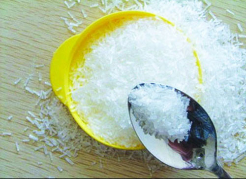 Do mì chính hòa tan kém ở nhiệt độ thấp nên bạn không không nên cho mì chính vào các thực phẩm nguội. Ảnh: media.