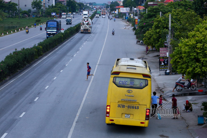 "Thời điểm trước khi gây ra vụ tai nạn hôm 23/7, xe tải có tốc độ 65km/h nên không vượt quá tốc độ cho phép", lời ông Thanh phân tích.