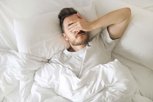 Một giấc ngủ được coi là lành mạnh khi phù hợp với chu kỳ sinh lý của cơ thể. Thời gian đi ngủ tốt nhất là khoảng 22 giờ; buổi sáng thức dậy tự nhiên là phù hợp nhất với chu kỳ ngủ của cơ thể. Dậy quá sớm gây hại tới sức khỏe như: