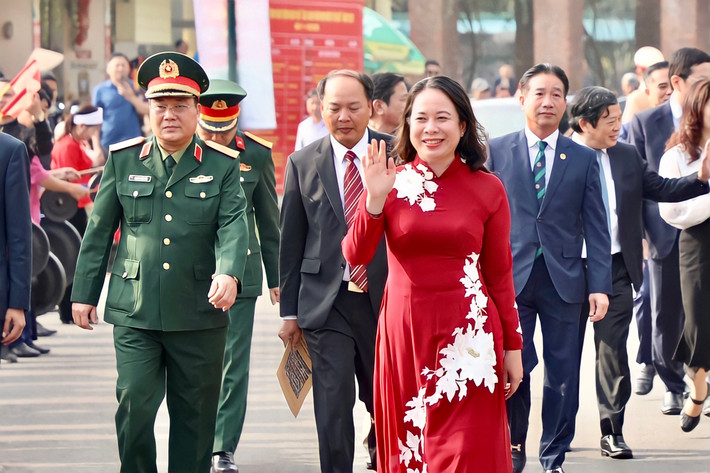 Sáng 11/2, tại Làng Văn hóa - Du lịch các dân tộc Việt Nam, Bộ Văn hóa, Thể thao và Du lịch khai mạc “ Ngày hội sắc Xuân trên mọi miền Tổ quốc” năm 2023. Quyền Chủ tịch nước Võ Thị Ánh Xuân dự và phát biểu tại lễ khai mạc.