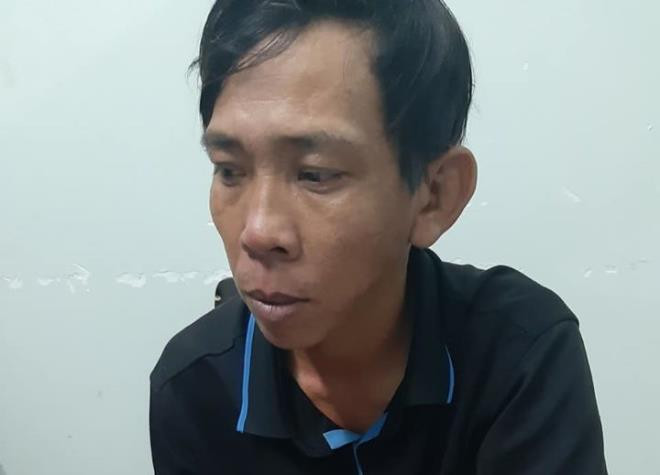4. Bị triệu tập vì bịa chuyện gặp sát nhân Triệu Quân Sự: Sau khi nhậu với bạn, Nguyễn Quang Trung (41 tuổi, ngụ xã Bình An, huyện Bình Sơn, Quảng Ngãi) gọi điện đến Trại giam quân sự khu vực miền Trung trình báo gặp Triệu Quân Sự. Trung nói đi hái lan rừng khu vực huyện Nam Giang đã gặp Sự. Sự xin thức ăn, nước uống, ở cùng nhau một ngày rồi “đường ai nấy đi”. Công an Quãng Ngãi đã triệu tập và làm rõ động cơ bịa chuyện của Trung.