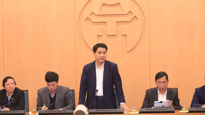 2. Lấy ý kiến nhân dân về tặng huân chương chống COVID-19 cho Chủ tịch Hà Nội: Ban Thi đua - Khen thưởng Hà Nội công bố danh sách 4 tập thể, 2 cá nhân có thành tích xuất sắc trong phòng, chống COVID-19, lấy ý kiến nhân dân trong 7 ngày trước khi đề nghị tặng thưởng huân chương, trong đó có Chủ tịch thành phố Nguyễn Đức Chung. Ban này cũng đề nghị khen thưởng bằng khen của Thủ tướng cho 44 tập thể, 29 cá nhân khác có thành tích trong công tác phòng chống dịch COVID-19.