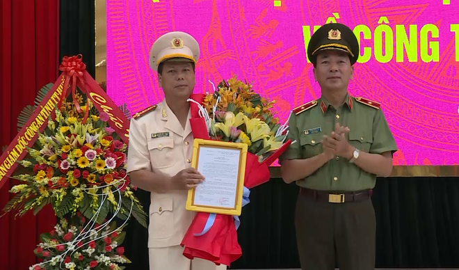 Đại tá Nguyễn Văn Thanh, tân Giám đốc Công an Quảng Trị: Ông sinh năm 1967, quê Quảng Điền, Thừa Thiên –Huế. Trước khi được bổ nhiệm ông là Phó Giám đốc Công an tỉnh Thừa Thiên –Huế.