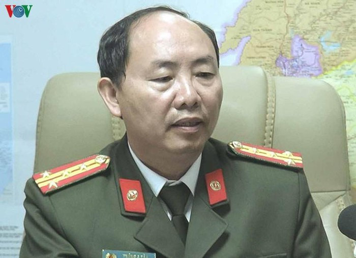 Đại tá Tráng A Tủa, tân Giám đốc Công an Điện Biên: Ông sinh năm 1966, quê Tuần Giáo, Điện Biên, tốt nghiệp thạc sĩ Luật, chuyên ngành Điều tra tội phạm xâm phạm an ninh quốc gia. Trước khi được bổ nhiệm làm Giám đốc ông là Phó Giám đốc Công an tỉnh Điện Biên. Đại tá Tráng A Tủa trong thời gian giữ cương vị Phó Giám đốc Công an tỉnh Điện Biên được biết tới là Trưởng Ban chuyên án chỉ đạo nhiều vụ thảm sát ở Điện Biên, trong đó gồm vụ án nữ sinh giao gà Cao Mỹ Duyên gây rúng động dư luận.