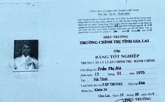 Hiệu trưởng trường mẫu giáo bị cách chức vì dùng bằng giả: Ngày 13/11/2019, Tiến sĩ Nguyễn Thái Bình – Hiệu trưởng trường Chính trị tỉnh Gia Lai đã ký quyết định thu hồi bằng tốt nghiệp Trung cấp lý luận Chính trị – Hành chính của bà Trần Thị Hà (Bí thư chi bộ, hiệu trưởng trường Mẫu giáo Kông Lơng Khơng, huyện Kbang, tỉnh Gia Lai).