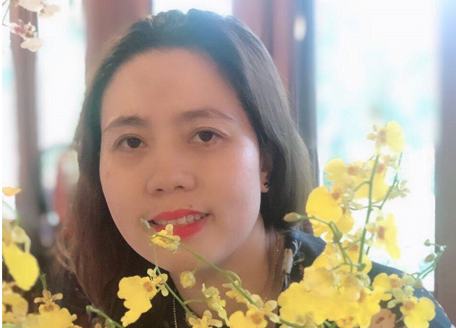 Nữ nhân viên cắt tóc gội đầu mượn bằng cấp 3 ngoi lên làm Trưởng phòng Tỉnh ủy Đắk Lắk: Ngày 4/10/2019, Văn phòng Tỉnh ủy Đắk Lắk cho biết, Trưởng phòng Quản trị thuộc đơn vị này là bà Trần Thị Ngọc Ái Sa (sinh năm 1973, trú thành phố Buôn Ma Thuột) bị tố cáo sử dụng bằng tốt nghiệp cấp 3 không thuộc về mình.