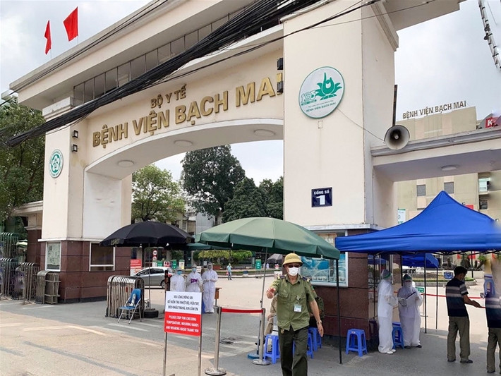 Khi phát hiện các ca bệnh tại Bệnh viện Bạch Mai, ông đã chỉ đạo Hà Nội khẩn trương xác minh những người thân đã tiếp xúc gần với bệnh nhân này cũng như xét nghiệm toàn bộ hơn 4.000 cán bộ, y bác sĩ Bệnh viện Bạch Mai. Ông đưa ra đề xuất cách ly để đảm bảo an toàn cho cả nước và bệnh nhân.