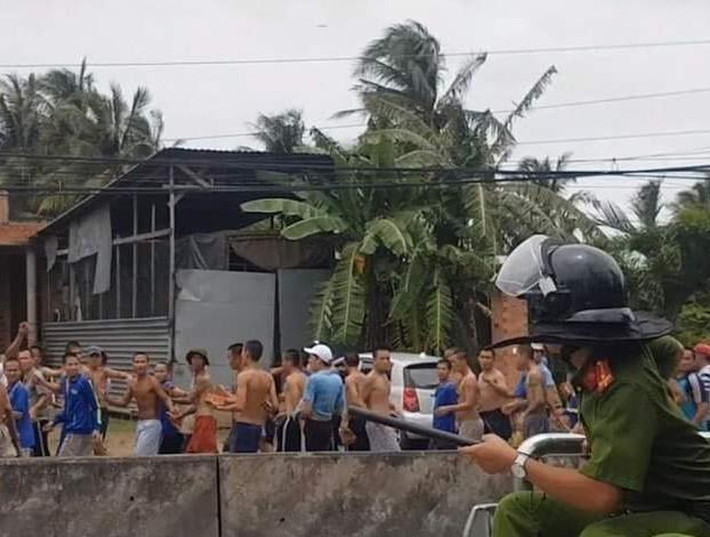 Qua kiểm tra của cơ quan chức năng, có 31 học viên của cơ sở cai nghiện bỏ trốn theo đường dân sinh, trong đó có 26 học viên trong tỉnh Tiền Giang và 5 học viên ở ngoài tỉnh như Long An, Cần Thơ, Cà Mau... Ngay sáng 7/2, lực lượng chức năng tỉnh Tiền Giang đã đưa 23 trong khoảng 31 học viên bỏ trốn trở lại cơ sở cai nghiện ma túy của Sở Lao động - thương binh và xã hội Tiền Giang.