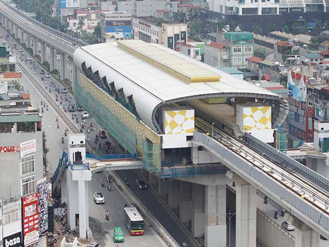 Thứ trưởng Đông cũng cho biết, các mốc thanh toán trong dự án đường sắt đô thị Cát Linh - Hà Đông đã được phía Việt Nam thực hiện theo quy định hợp đồng EPC. Do vậy, trường hợp tổng thầu Trung Quốc ra văn bản với yêu cầu nêu trên thì cũng không được xem xét do trái quy định hợp đồng.