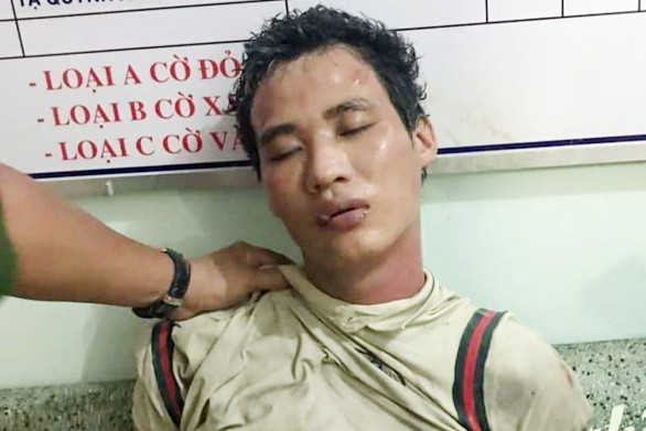 8. Giải cứu mẹ con bị tên ngáo đá khống chế tại Đồng Nai: Thanh niên 25 tuổi có biểu hiện phê ma túy đá đi lang thang, thấy phòng trọ hé mở nên đột nhập kéo hai mẹ con vào trong nhà tắm, dùng dao, kéo uy hiếp đe dọa tính mạng. Người dân xung quanh phát hiện can ngăn nhưng Hùng không bỏ dao, lớn tiếng thách thức. Lực lượng Cảnh sát 113 và các đơn vị nghiệp vụ Công an tỉnh Đồng Nai đã giải cứu thành công hai mẹ con.
