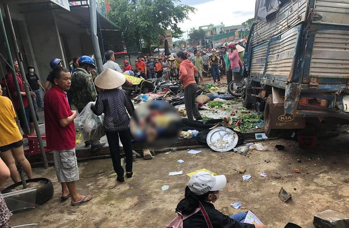 Giao đồng chí Phó Chủ tịch chuyên trách Uỷ ban ATGTQG khẩn trương có mặt tại hiện trường, chuyển lời thăm hỏi động viên của Thủ tướng, Phó Thủ tướng Thường trực đến các nạn nhân bị thương và chia buồn với gia đình các nạn nhân không may qua đời do TNGT. Phối hợp với các cơ quan của Bộ GTVT, lãnh đạo tỉnh Đắc Nông chỉ đạo khắc phục hậu quả vụ việc.