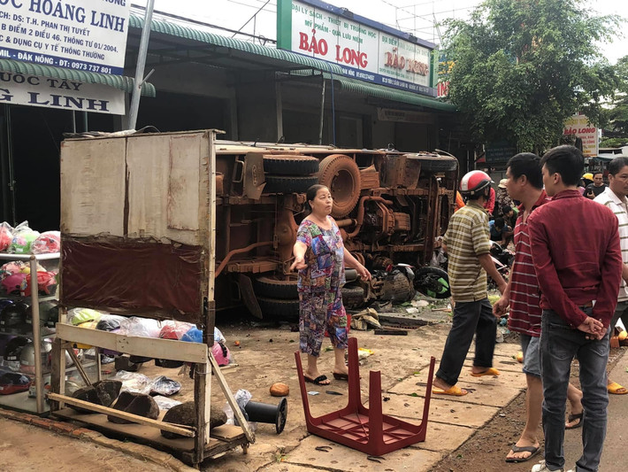 Nhận được thông tin về vụ việc, đồng chí Phó Thủ tướng Thường trực Chính phủ, Chủ tịch UBATGTQG yêu cầu Lãnh đạo UBND tỉnh Đắk Nông chỉ đạo ngành Y tế huy động tối đa lực lượng chuyên môn, tập trung cứu chữa các nạn nhân bị thương nhằm giảm thiểu thiệt hại về người;