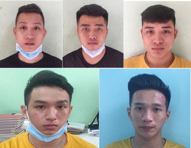 Đà Nẵng: Mở tiệc ma túy mừng hết cách ly: Ngày 21/4, công an ập vào phòng khách sạn phát hiện 11 thanh niên đang có biểu hiện "phê" ma túy. Theo đó, Nguyễn Phú Đông (21 tuổi, quê huyện Đại Lộc, tỉnh Quảng Nam) và bạn rủ nhau ăn nhậu để mừng chuẩn bị hết thời gian cách ly xã hội. Sau đó, họ góp 8 triệu mua ma túy loại ketamine và 5 viên thuốc lắc. Rủ thêm 4 cô gái và 1 nam thanh niên đến khách sạn ở đường An Hải Đông 1 (quận Sơn Trà) mở tiệc ma túy.