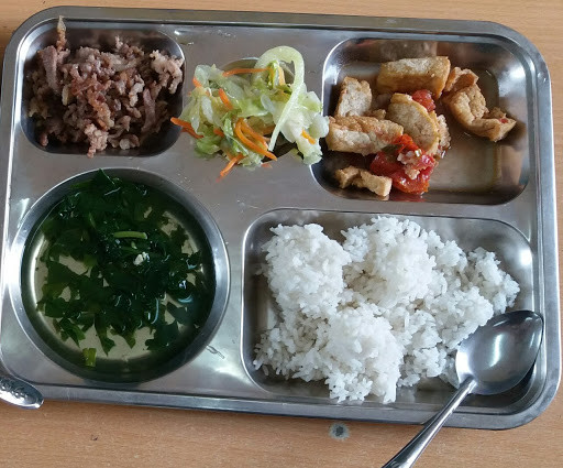 Qua công tác nghiệp vụ, Phòng Cảnh sát kinh tế Công an tỉnh Ninh Bình đã phát hiện một số sai phạm trong quá trình thu chi tiền ăn bán trú và tiền học phí của học sinh tại Trường Tiểu học Đông Thành (phường Đông Thành, thành phố Ninh Bình) với số tiền trên 533 triệu đồng.