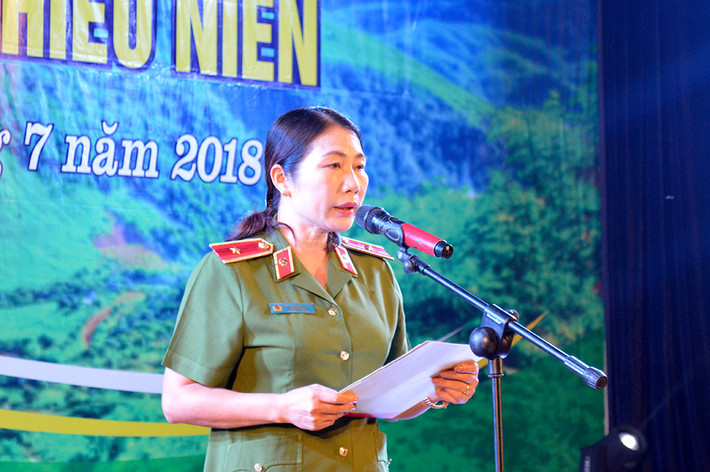 5. Thiếu tướng Nhữ Thị Minh Nguyệt, Phó Cục Cảnh sát phòng chống tội phạm về môi trường. Tháng 10/2017, bà được phong cấp hàm thiếu tướng, là 20 Phụ nữ Công an nhân dân tiêu biểu năm 2015.