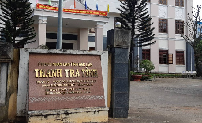 Chiều 23/12/2019, Công an TP Buôn Ma Thuột, tỉnhĐắk Lắk, đã ra quyết định tạm giữ hình sự 9 người để điều tra về hành vi Đánh bạc và Tổ chức đánh bạc. Trong số này có ông Trần Đình Hiếu (42 tuổi, thanh tra viênPhòng Giám sát, kiểm tra và xử lý sau thanh tra, Thanh tra tỉnh Đắk Lắk).