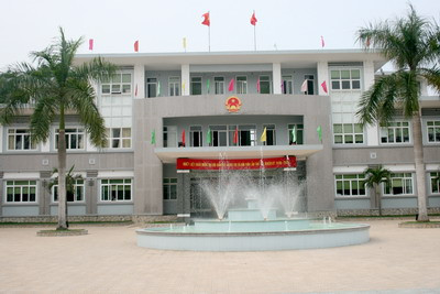 3. Quan lộ thần tốc của Tống Văn Thọ; Chỉ từ tháng 12/2013 đến 9/2015, ông Tống Văn Thọ (SN 1976) từ một nhân viên lao động hợp đồng đã được bổ nhiệm thần tốc lên Trưởng phòng Tài chính - Kế hoạch thị xã Bỉm Sơn, Thanh Hóa.