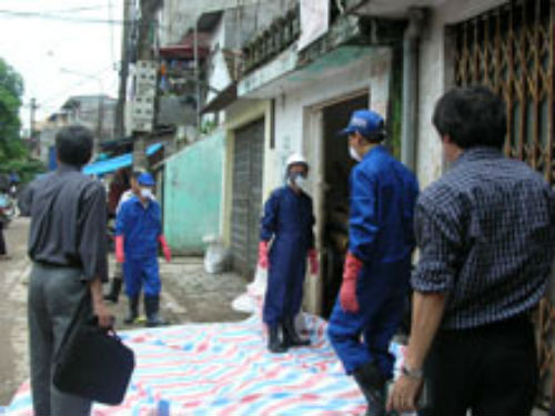 Ngày 8/8/2006, Cty Cổ phần Xi măng Sông Đà đã phát hiện hộp đựng nguồn phóng xạ trong thiết bị của dây chuyền sản xuất xi măng bị mất. Hiện chưa có thông tin thu hồi được.