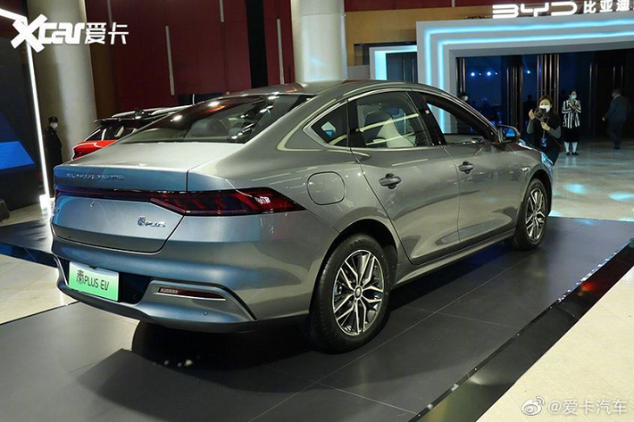Mức giá này được xem là tầm trung đối với một mẫu sedan điện mới ở thị trường Trung Quốc, hướng tới những người mua có thu nhập khá một chút và mong muốn sở hữu một chiếc xe mới vừa thực dụng lại vừa đẹp.