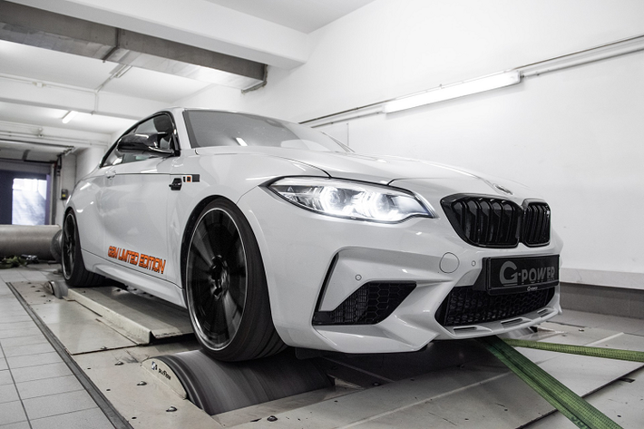 Ngoài ra, G-Power bổ sung thiết bị khóa trung tâm trục khuỷu nhằm bảo vệ động cơ sau khi được tăng sức mạnh và hệ thống xả thể thao DeepTone với bốn ống xả carbon nhám 3,5 inch (90 mm).
